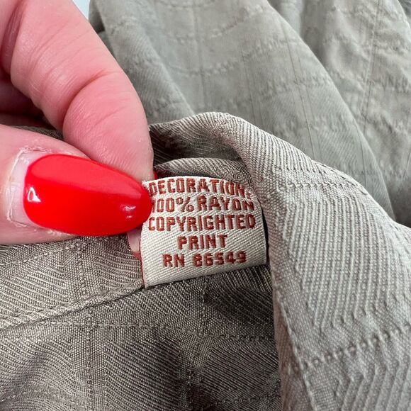 Tommy Bahama Size XL Shirt Silk Camp Embroiderd Island Bar Fly Fishing Brown - Picture 11 of 16